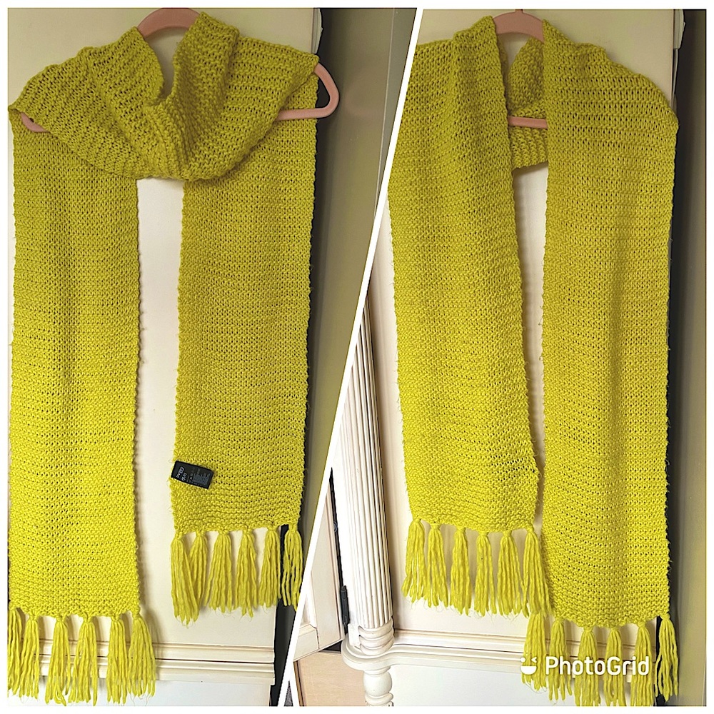 NWOT 🌸 Divide Lemon Yellow Knit Long Scarf